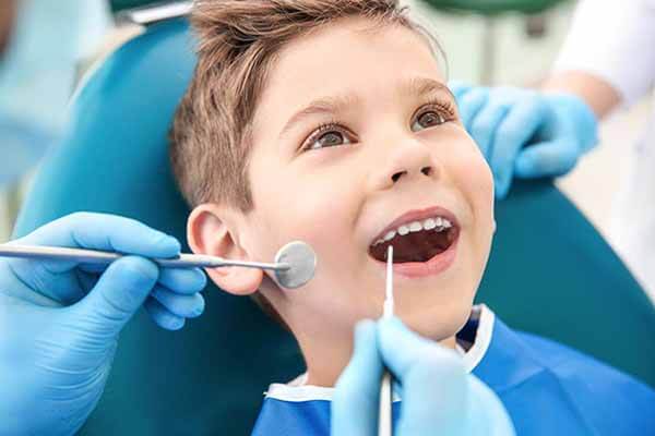 Những điều mẹ nên biết để phòng bệnh sâu răng cho con